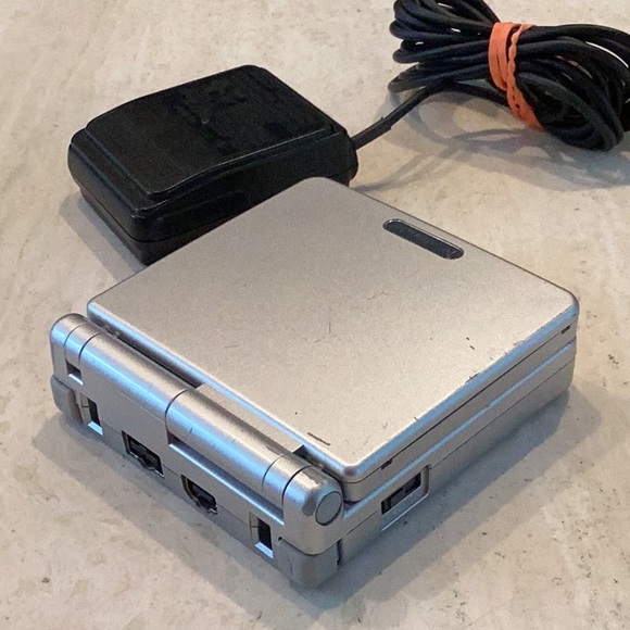 Gameboy Advance SP Console & Charger Handheld System Nintendo Silver AGS 001 - Picture 8 of 16